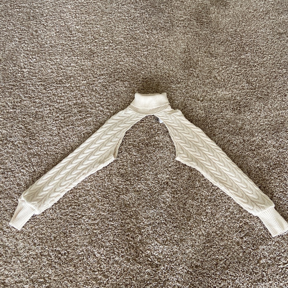 Turtle neck half sweater